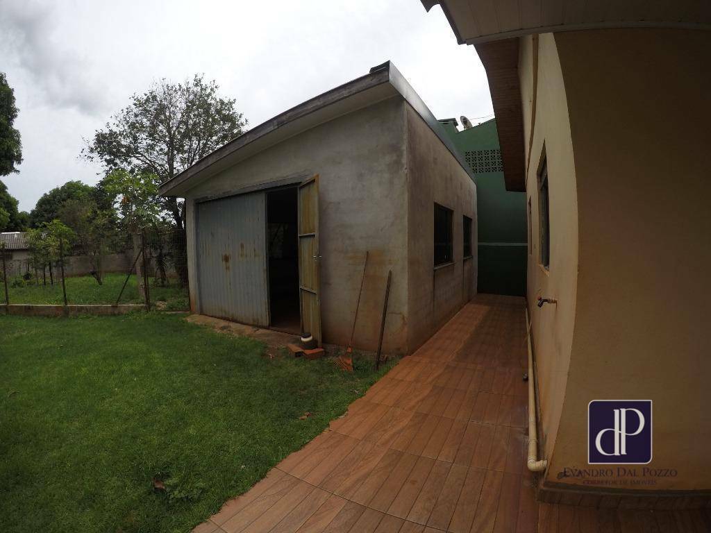 Casa à venda com 2 quartos, 103m² - Foto 12