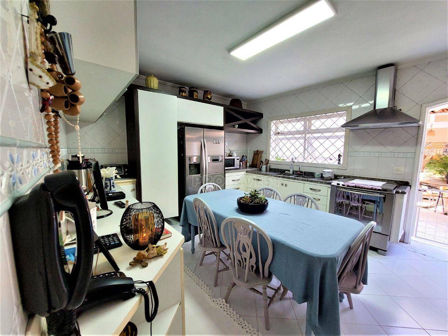 Casa à venda e aluguel com 3 quartos, 258m² - Foto 11