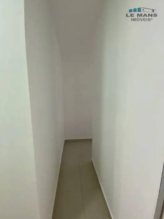 Casa para alugar com 3 quartos, 252m² - Foto 10