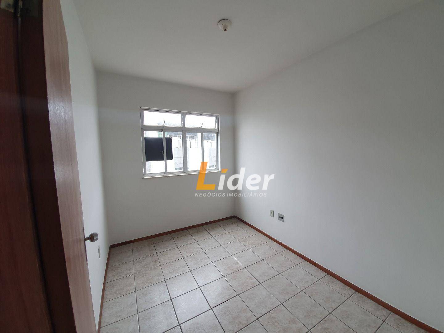 Apartamento para alugar com 2 quartos, 50m² - Foto 4