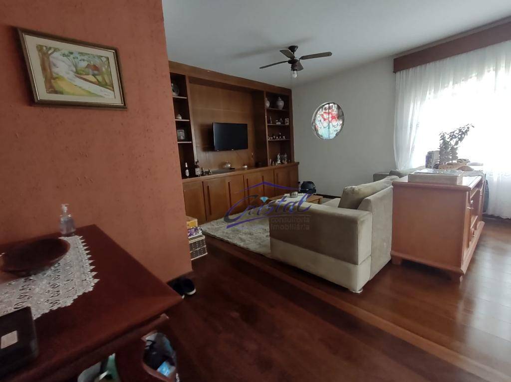 Casa à venda com 3 quartos, 208m² - Foto 3