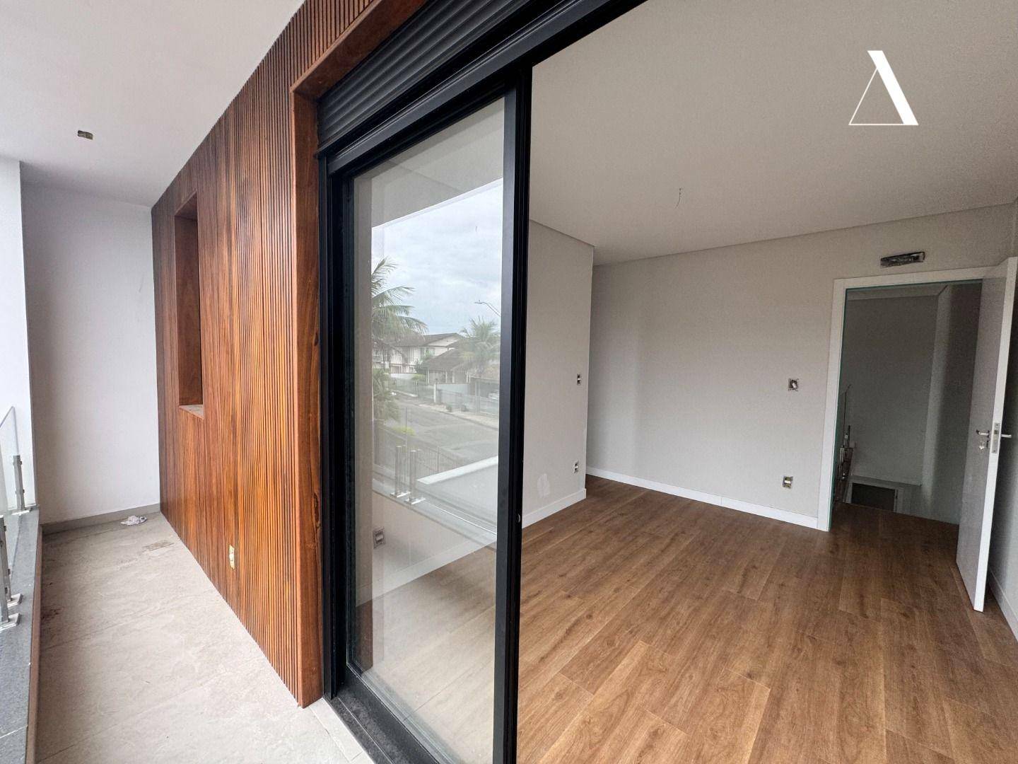 Casa à venda com 3 quartos, 195m² - Foto 8