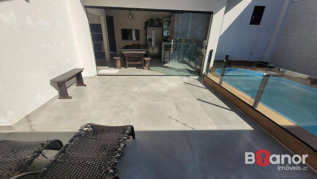 Casa à venda com 4 quartos, 245m² - Foto 19