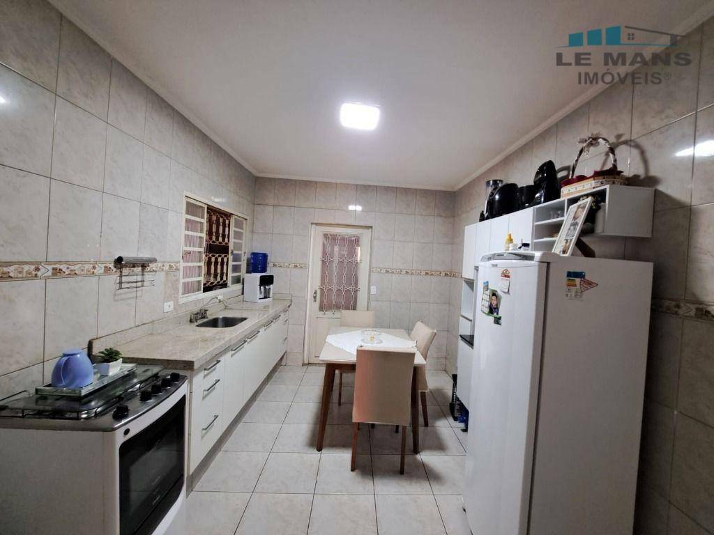 Casa à venda com 3 quartos, 105m² - Foto 16