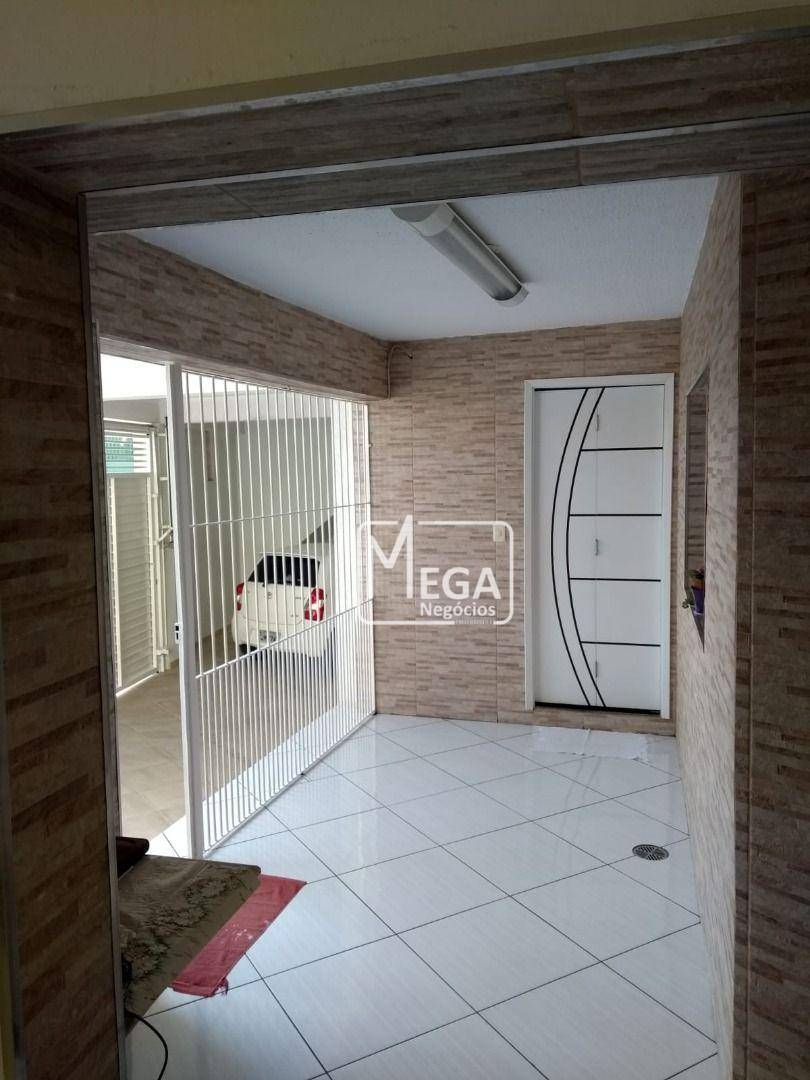 Casa à venda com 7 quartos, 230m² - Foto 1