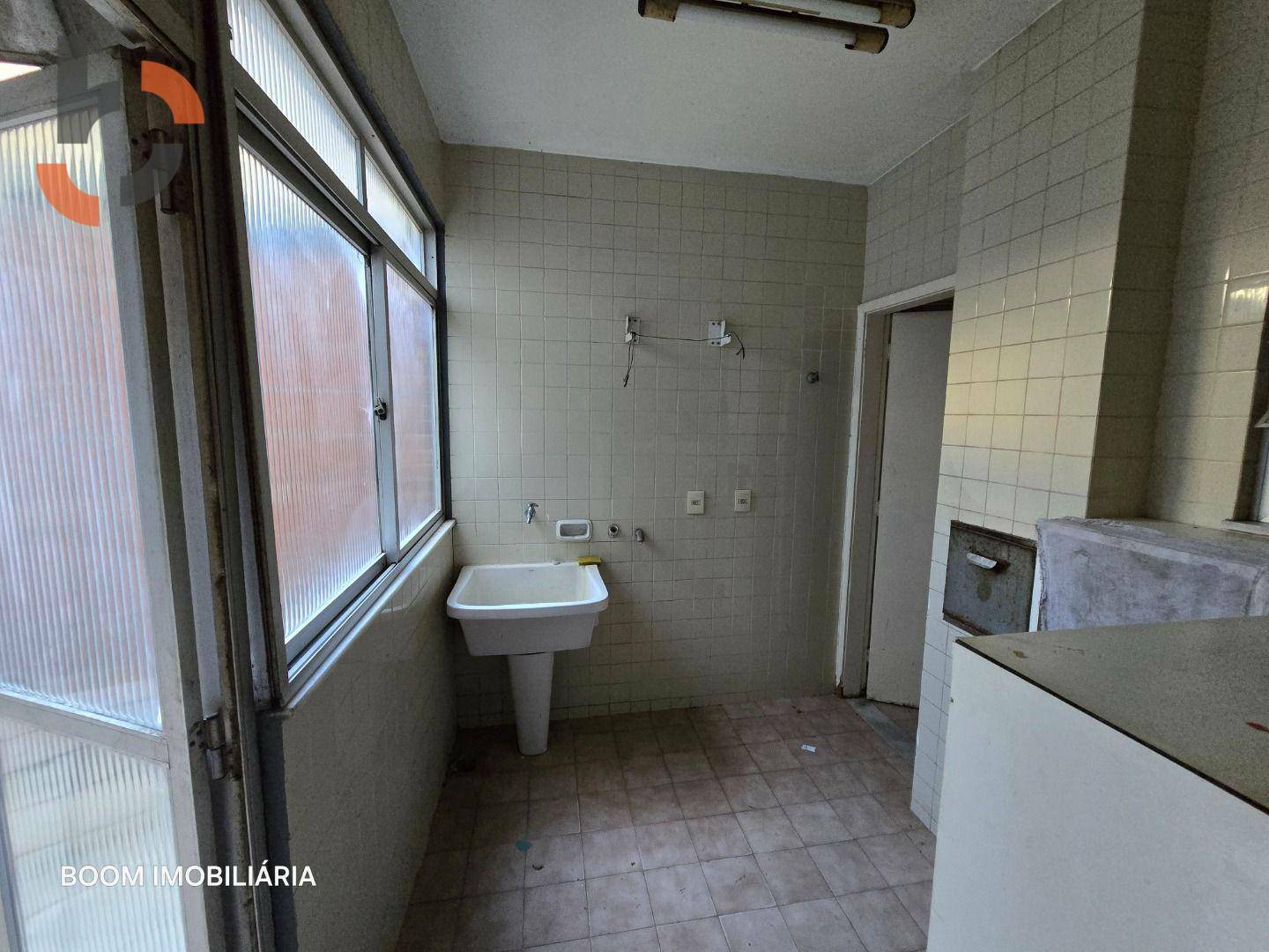 Apartamento à venda com 3 quartos, 220m² - Foto 11