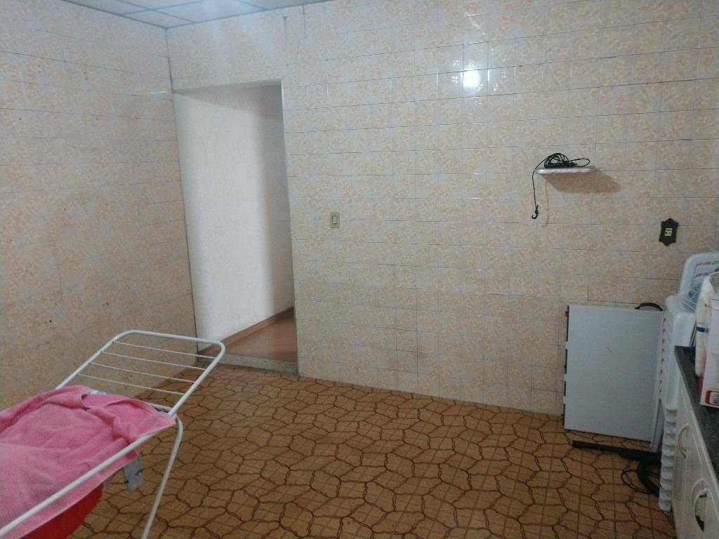 Sobrado à venda com 4 quartos, 200m² - Foto 9