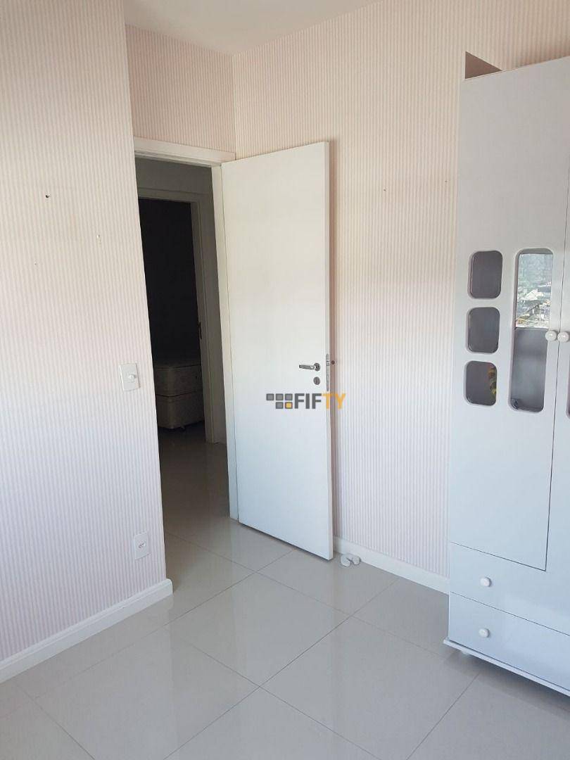 Apartamento à venda com 3 quartos, 82m² - Foto 25