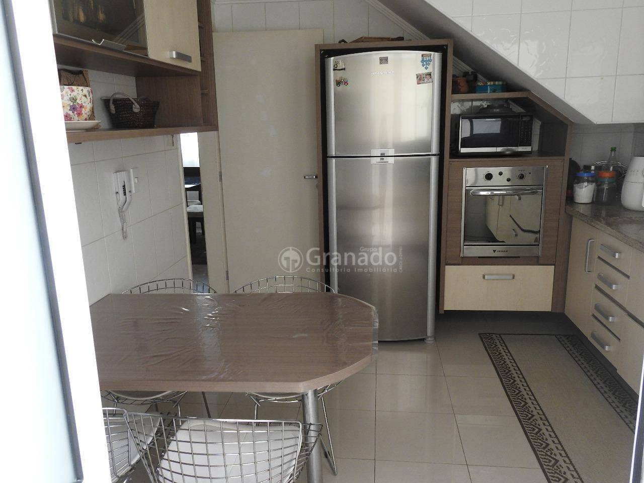 Sobrado à venda com 4 quartos, 220m² - Foto 12