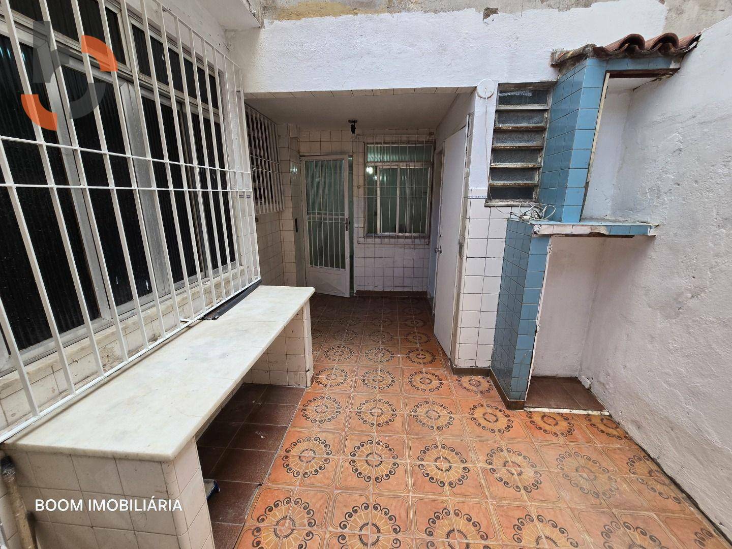 Apartamento para alugar com 3 quartos, 95m² - Foto 14