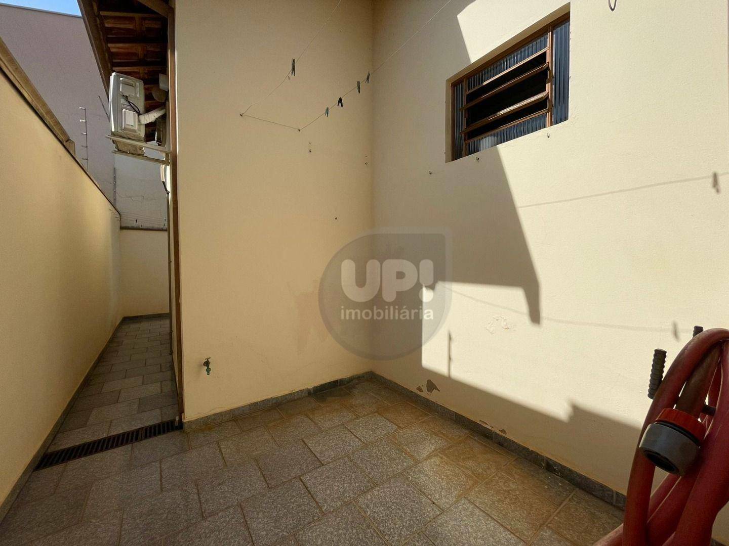 Casa à venda com 3 quartos, 94m² - Foto 13