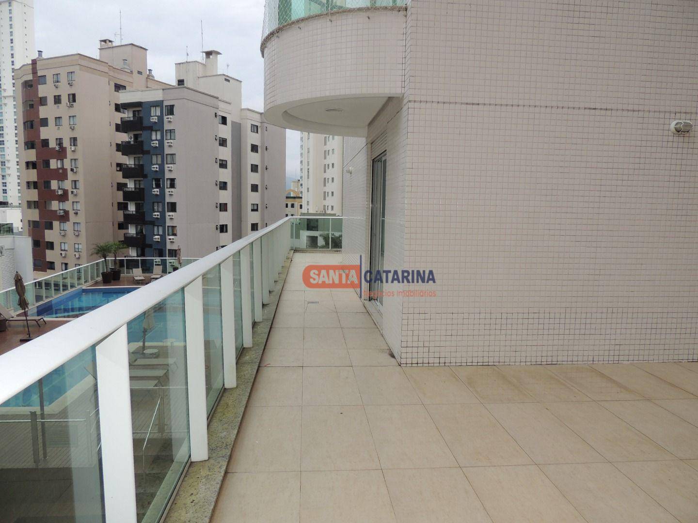 Apartamento à venda com 3 quartos, 254m² - Foto 11