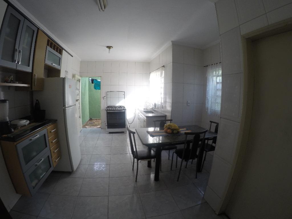 Sobrado à venda com 2 quartos, 90m² - Foto 4