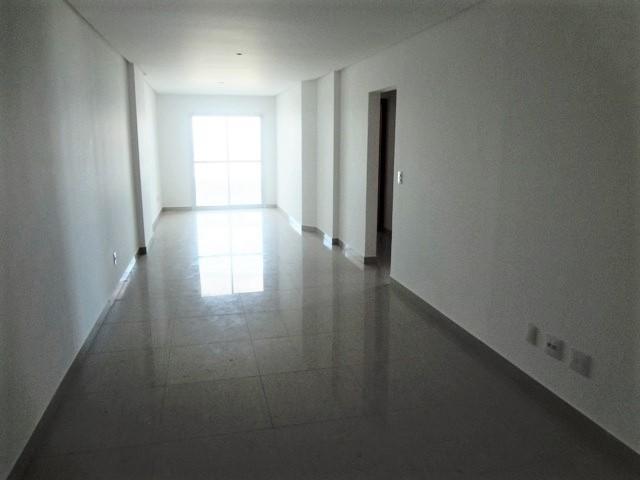 Apartamento à venda com 3 quartos, 123m² - Foto 11