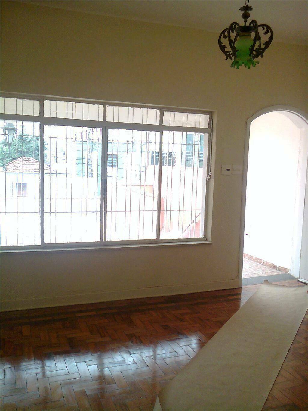 Sobrado à venda com 2 quartos, 200m² - Foto 2