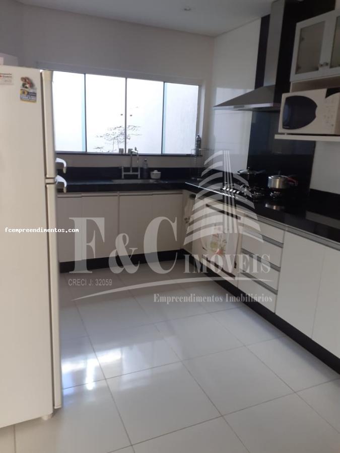 Casa de Condomínio à venda com 3 quartos, 264m² - Foto 15