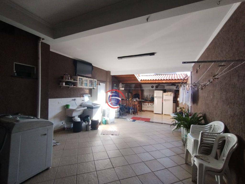 Sobrado à venda com 3 quartos, 249m² - Foto 20