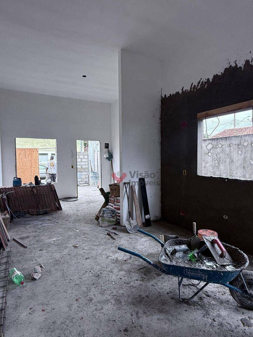 Casa à venda com 2 quartos, 56m² - Foto 5
