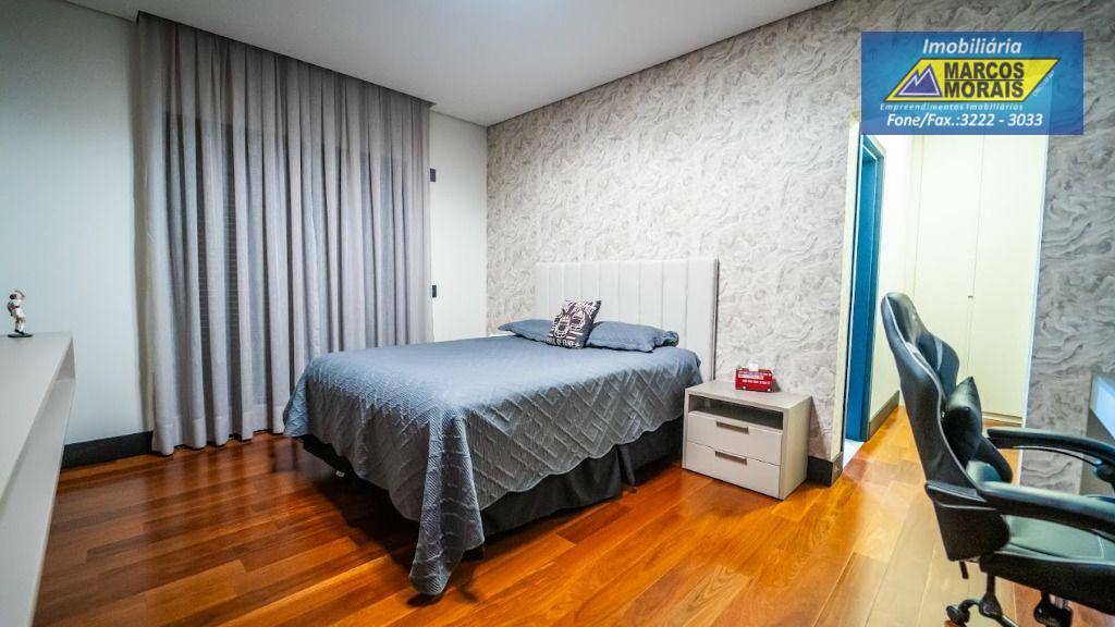 Casa de Condomínio à venda com 4 quartos, 440m² - Foto 55