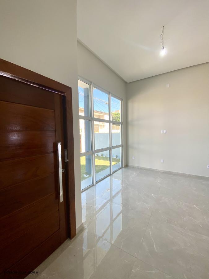 Casa de Condomínio à venda com 3 quartos, 128m² - Foto 4