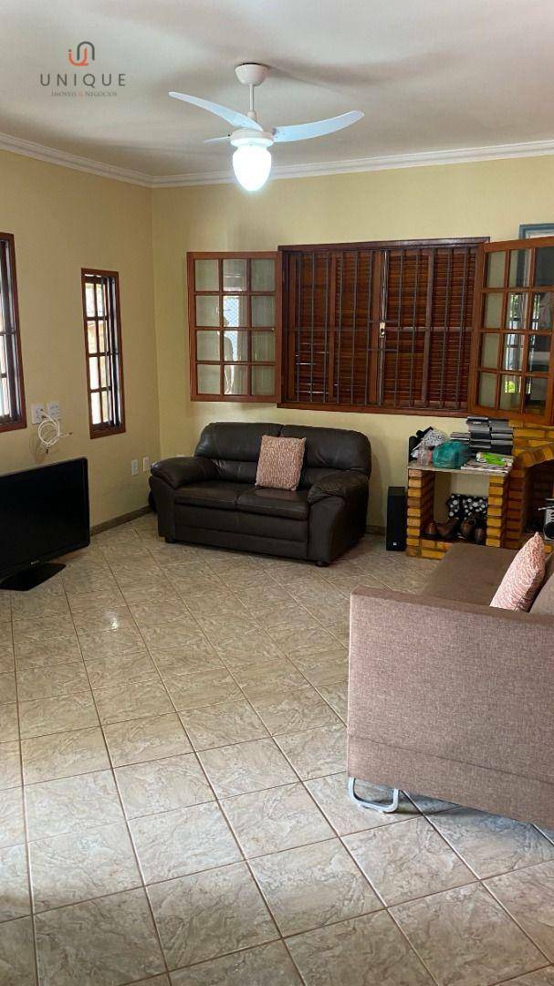 Casa à venda com 3 quartos, 250m² - Foto 22