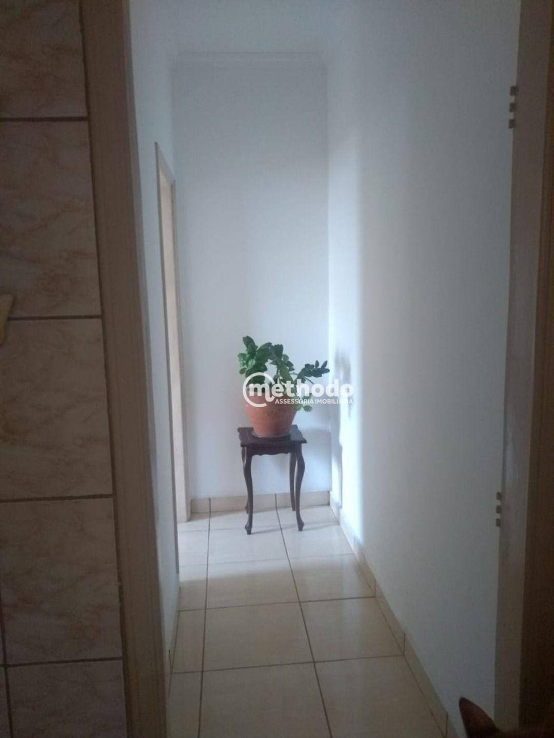 Casa à venda com 4 quartos, 200m² - Foto 4