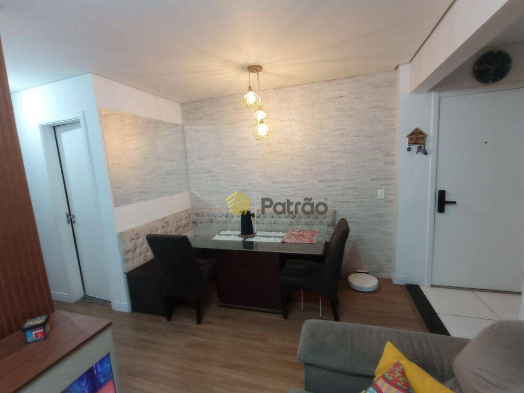 Apartamento à venda com 2 quartos, 53m² - Foto 3