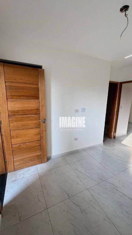 Apartamento à venda com 2 quartos, 37m² - Foto 2