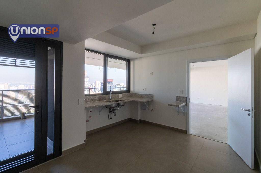 Apartamento à venda com 3 quartos, 179m² - Foto 13