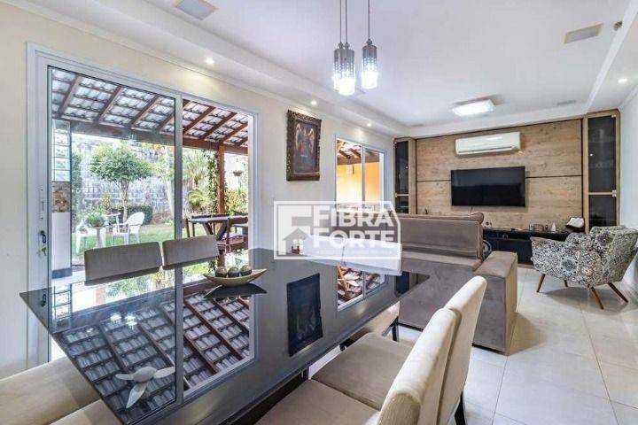 Casa de Condomínio à venda com 3 quartos, 174m² - Foto 2