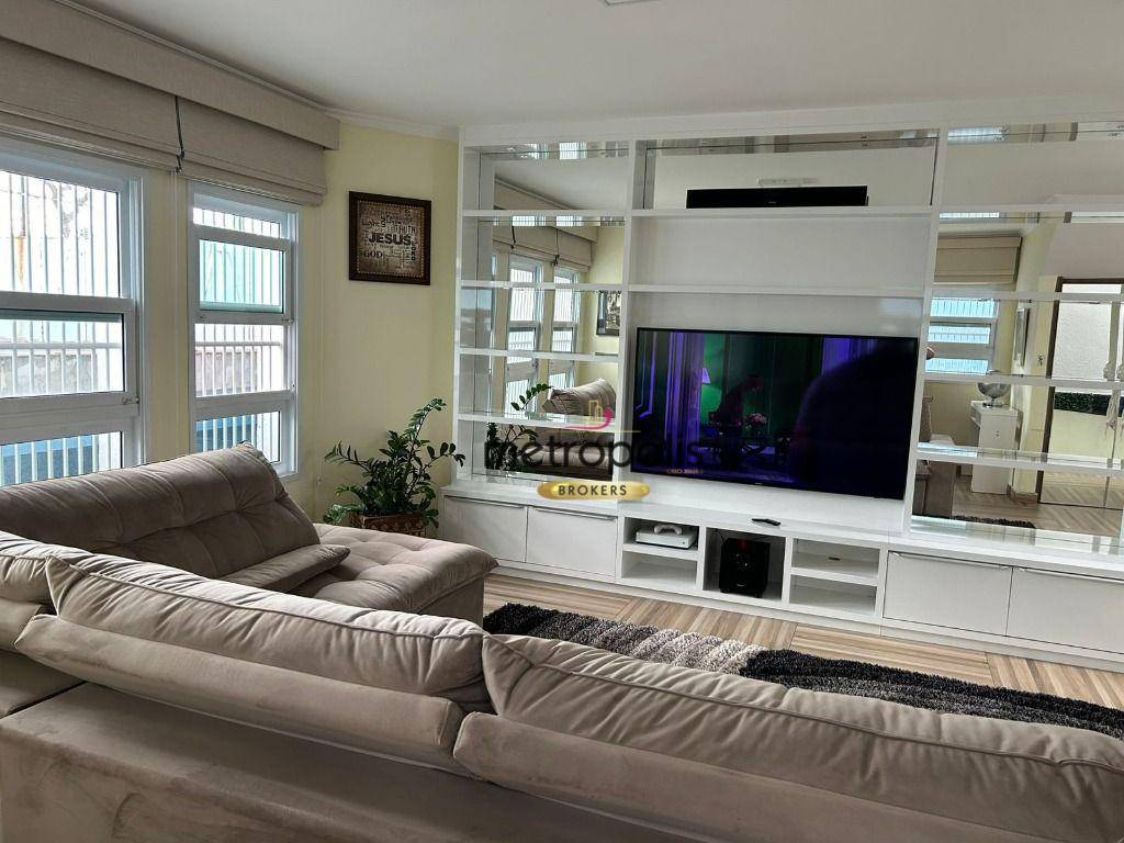 Sobrado, 3 quartos, 244 m² - Foto 3