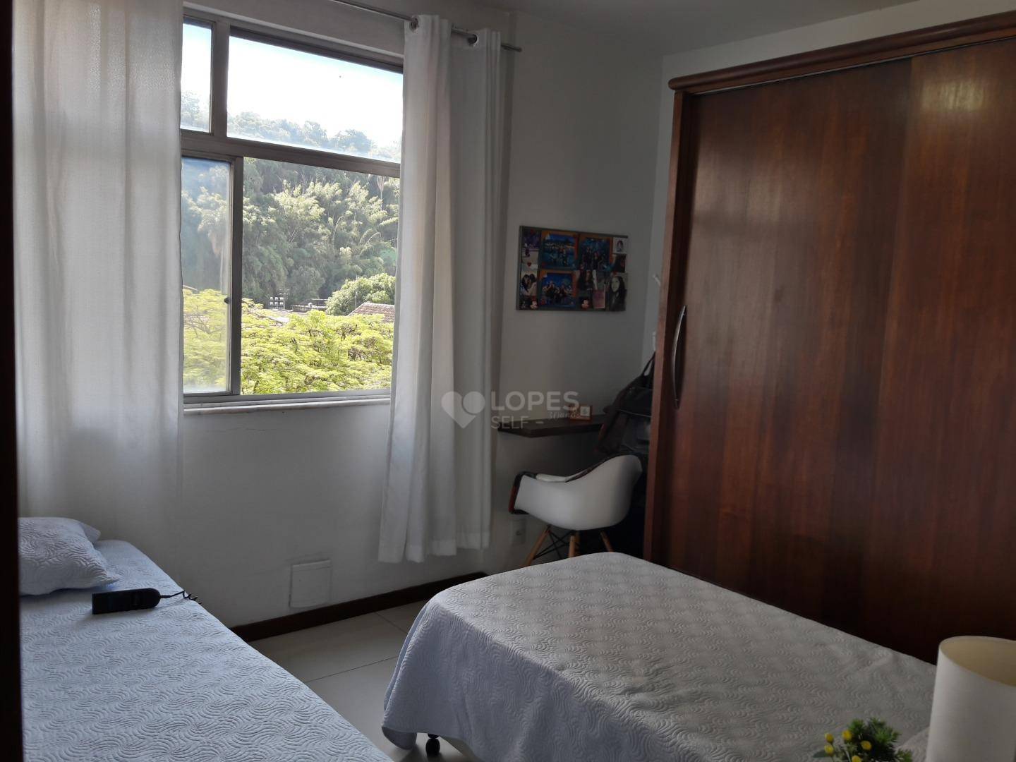 Apartamento à venda com 3 quartos, 130m² - Foto 3