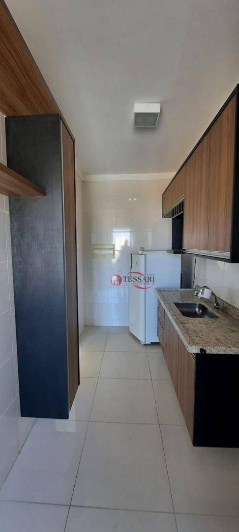 Apartamento à venda com 3 quartos, 75m² - Foto 4