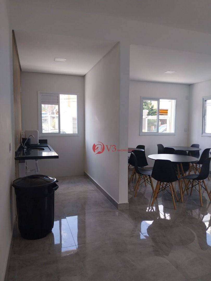 Apartamento à venda com 2 quartos, 40m² - Foto 13