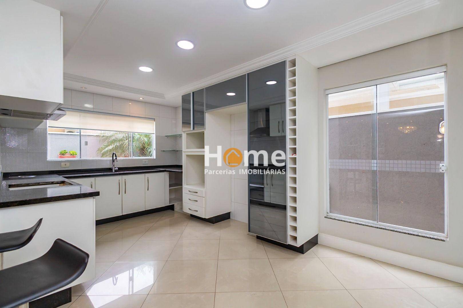 Casa de Condomínio à venda com 4 quartos, 235m² - Foto 7