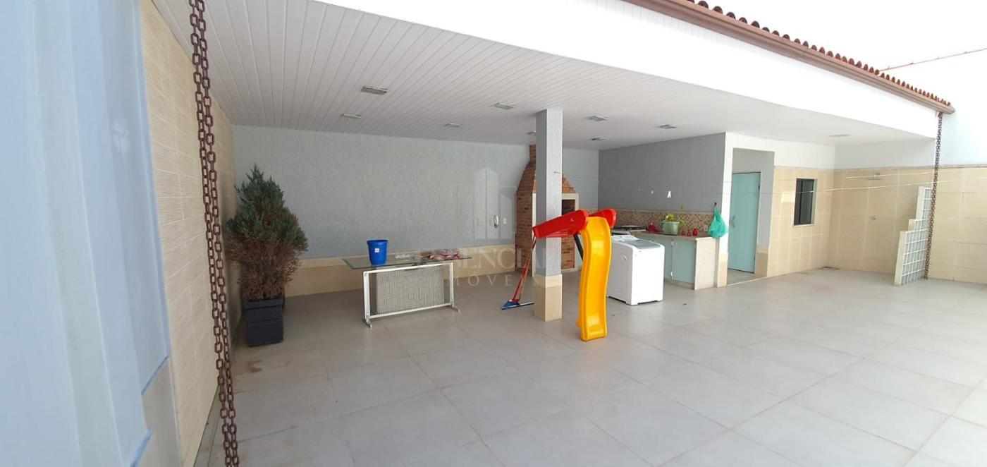 Casa à venda com 3 quartos, 360m² - Foto 25