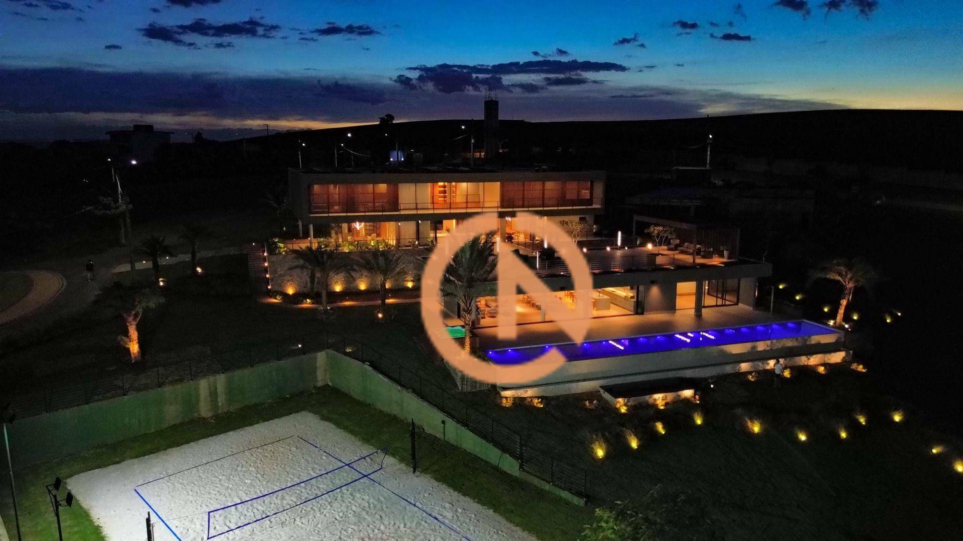 Casa à venda com 5 quartos, 1600m² - Foto 1