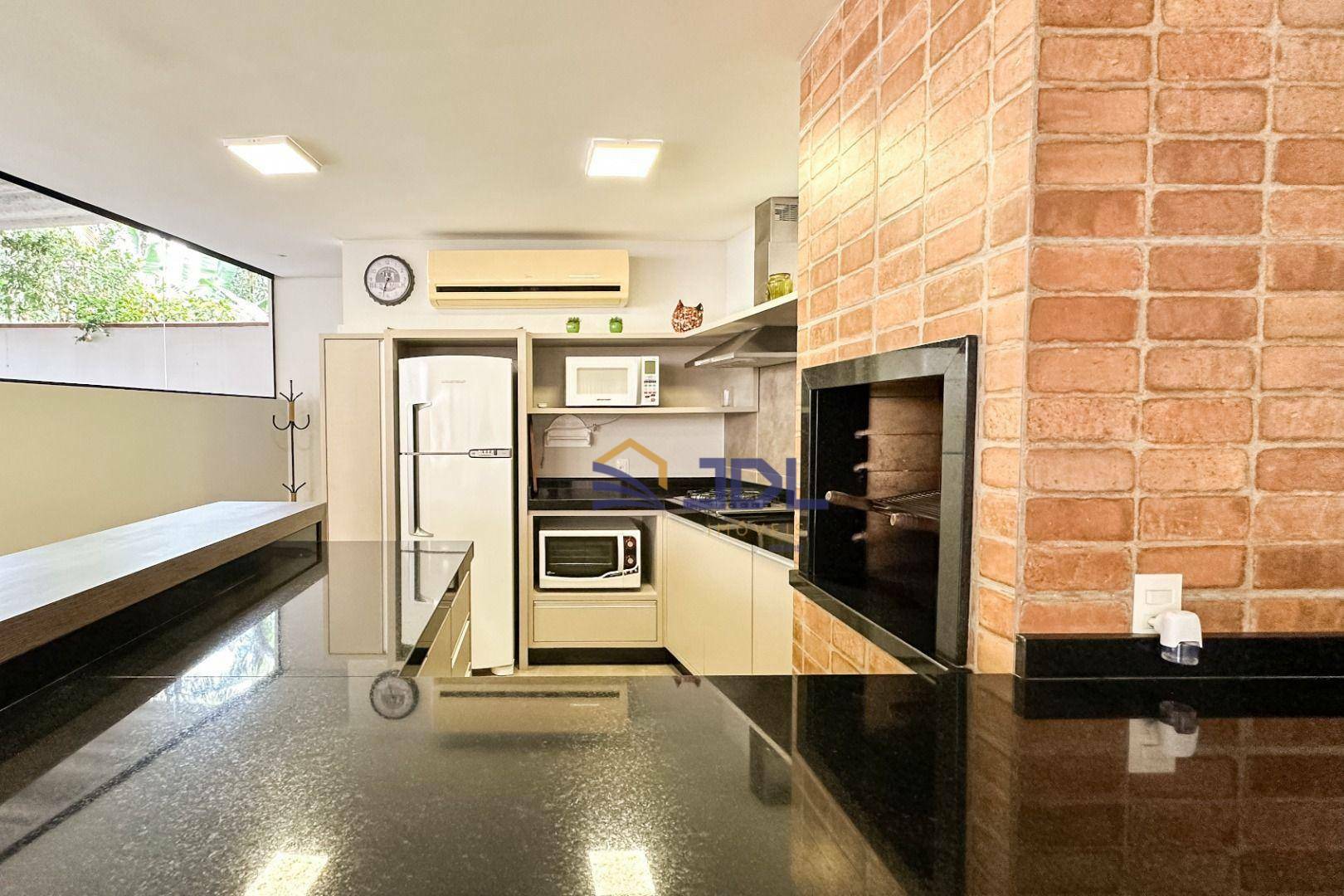 Cobertura à venda com 2 quartos, 175m² - Foto 4