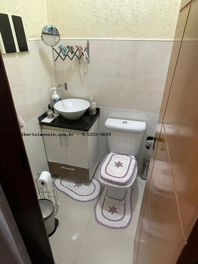 Casa à venda com 3 quartos, 250m² - Foto 17