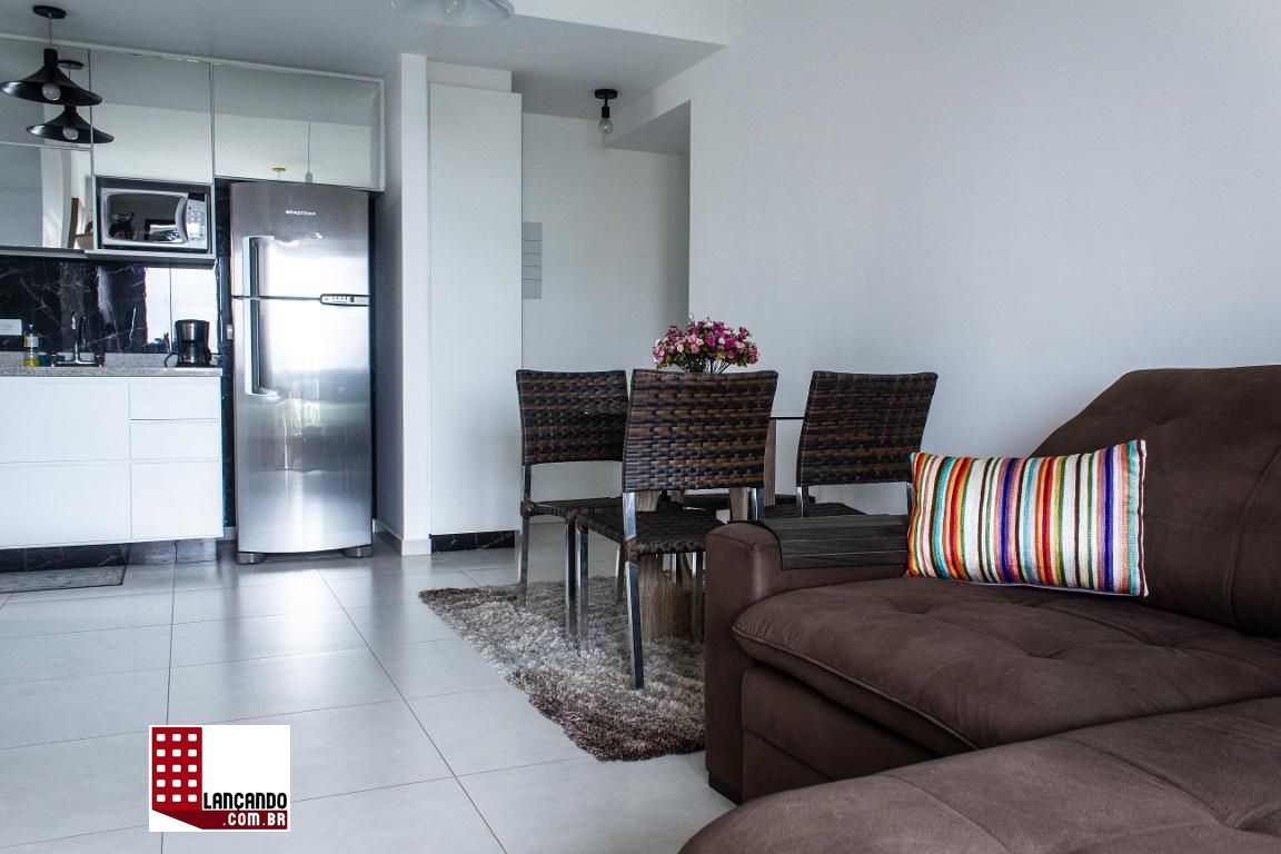 Apartamento à venda com 2 quartos, 65m² - Foto 2