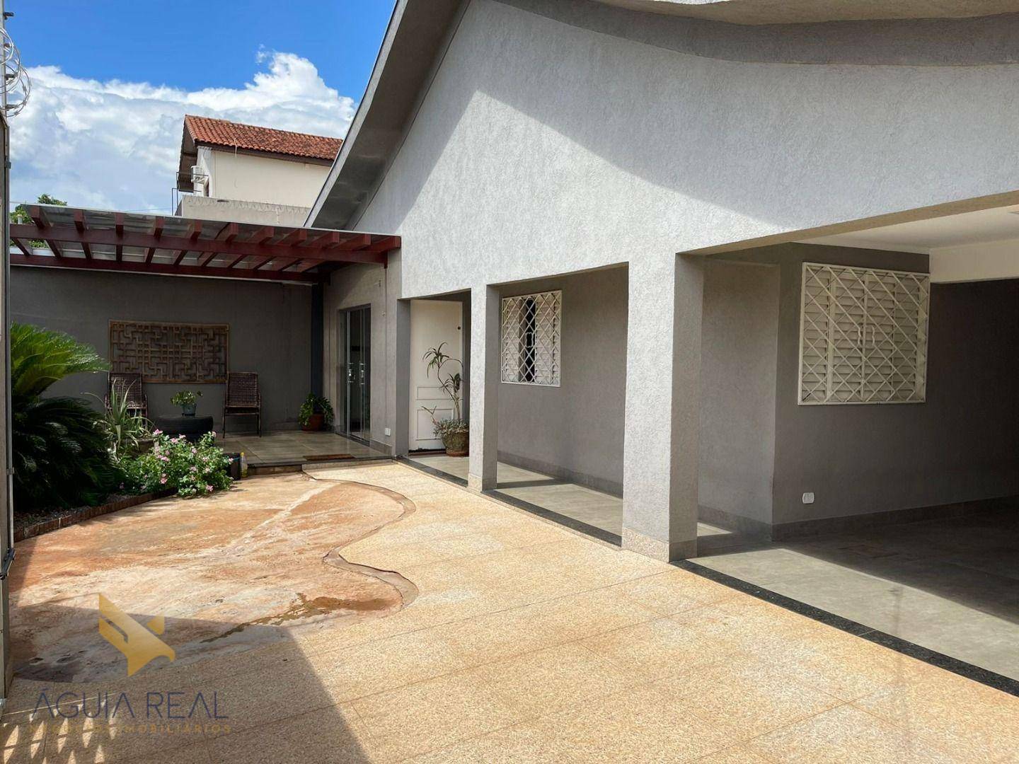 Casa à venda com 4 quartos, 230m² - Foto 6