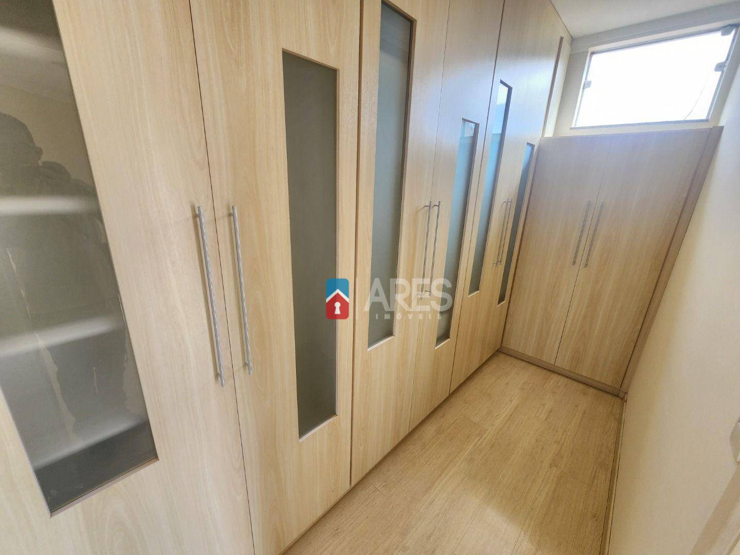 Casa para alugar com 4 quartos, 287m² - Foto 22