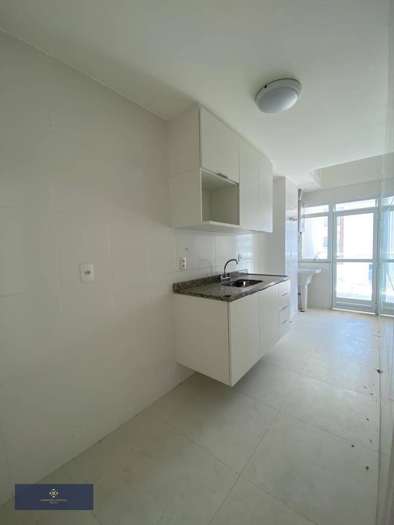 Apartamento à venda com 2 quartos, 70m² - Foto 8