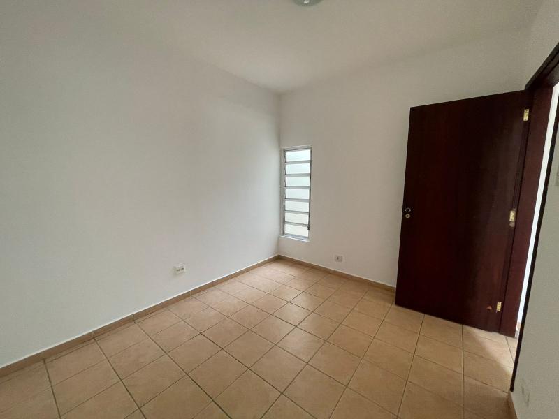 Casa para alugar com 3 quartos, 90m² - Foto 4