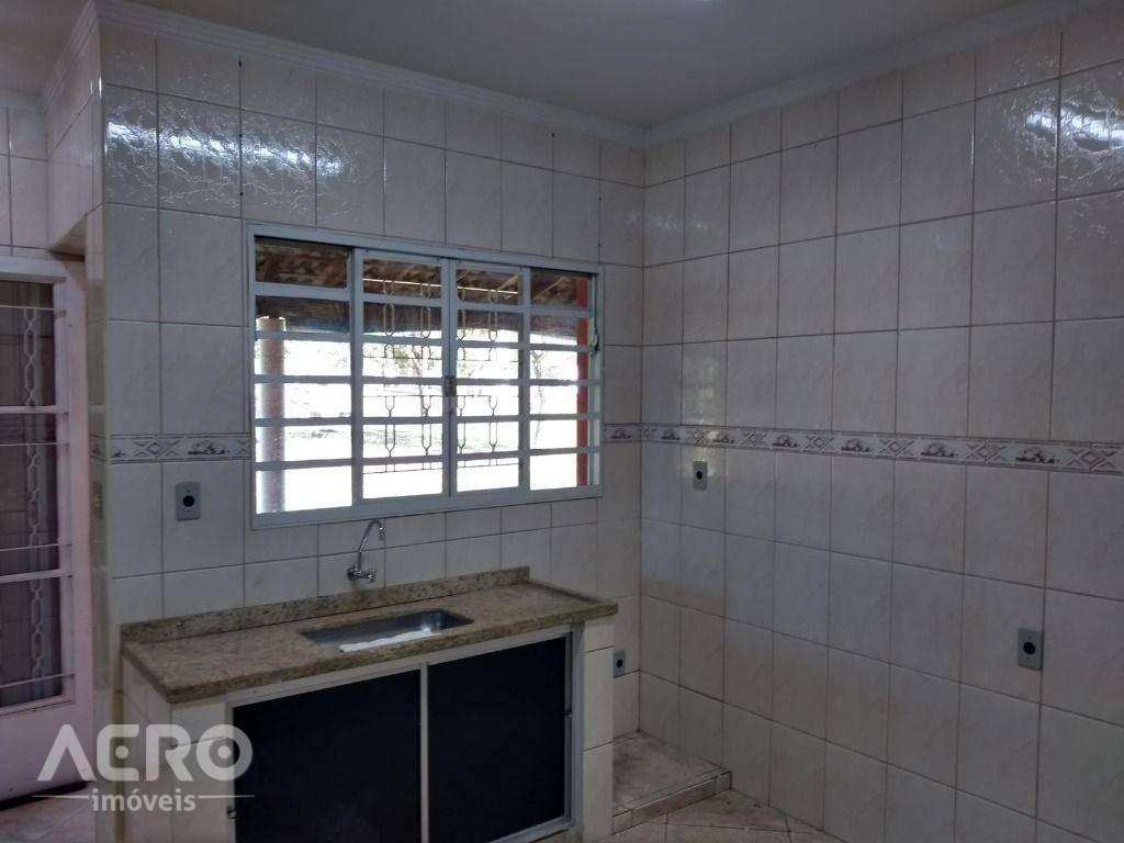 Chácara à venda com 8 quartos, 1000m² - Foto 39