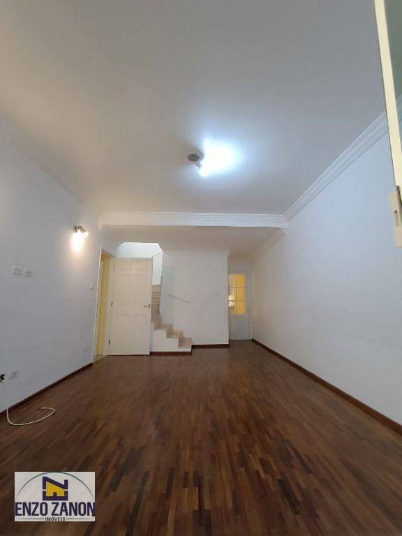 Sobrado à venda com 3 quartos, 164m² - Foto 1