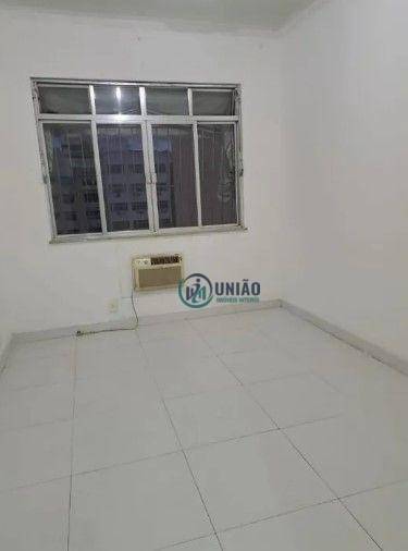 Apartamento à venda com 2 quartos, 71m² - Foto 4