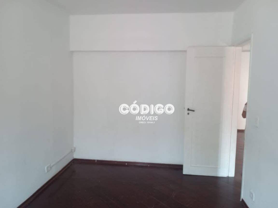 Apartamento à venda com 2 quartos, 70m² - Foto 13