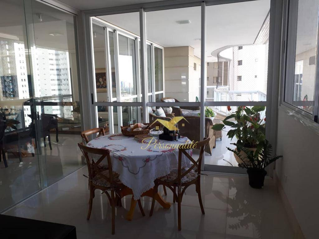 Apartamento à venda com 3 quartos, 245m² - Foto 3