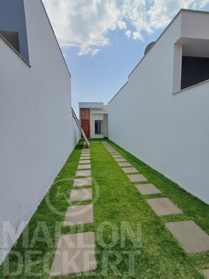 Casa à venda com 2 quartos, 68m² - Foto 5